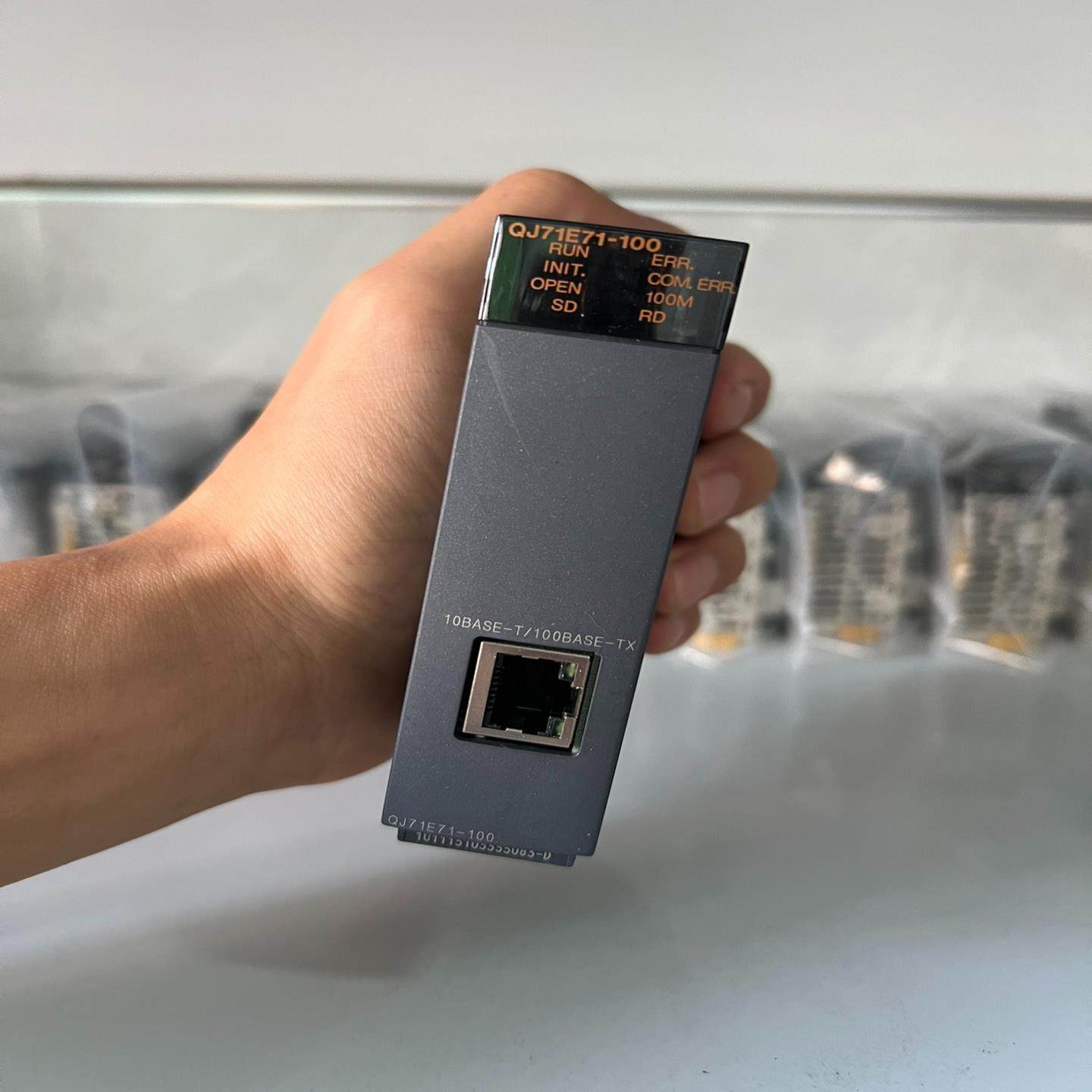 [议价]三菱q系列以太网模块qj71e71-100