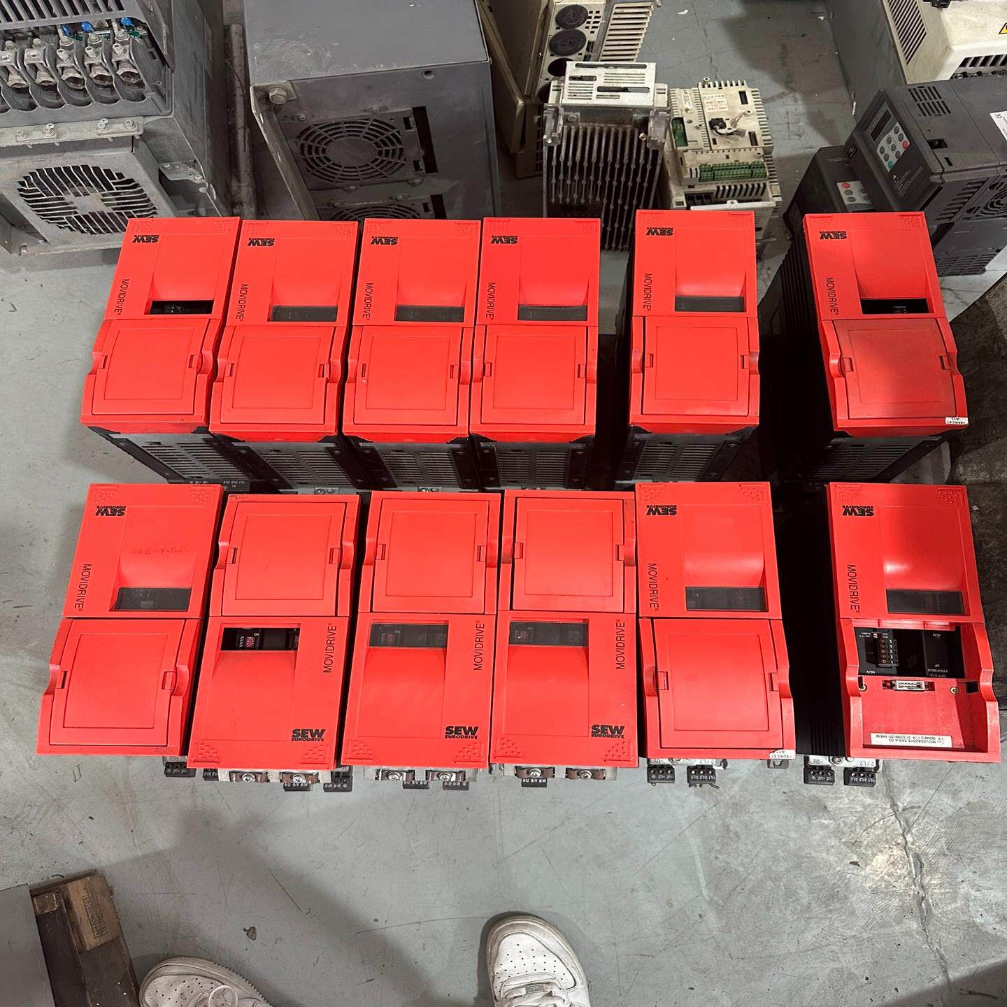 【议价】SEW变频器MDV60A0015-5A3-4-00实物拍摄大