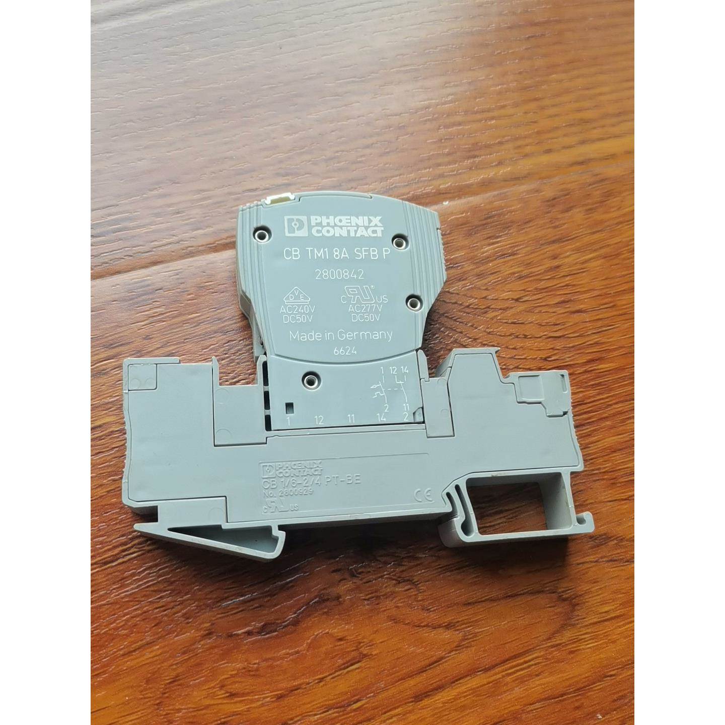 【议价】菲尼克斯CB TM1 8A SFB P二手2800842带底
