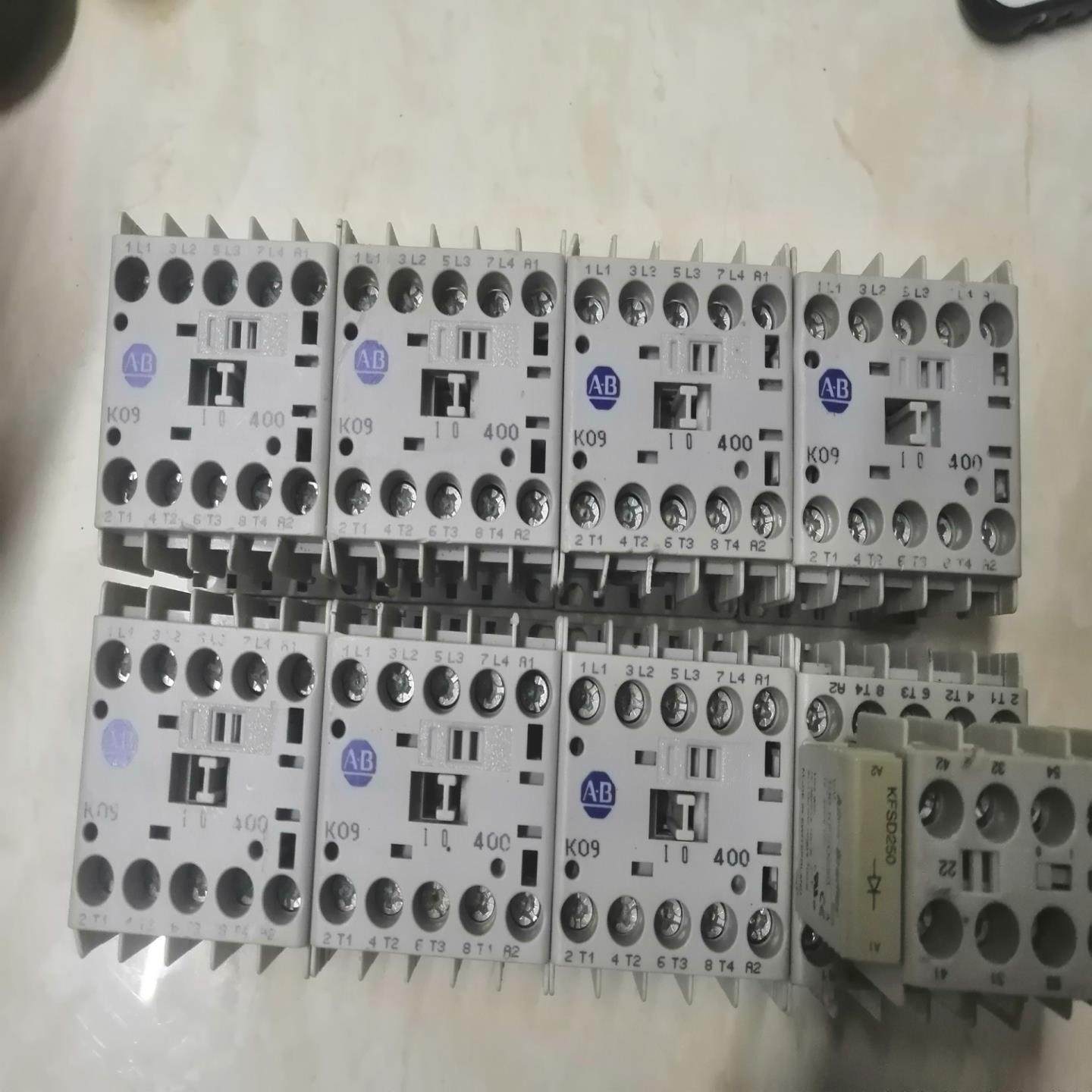 【议价】AB罗克韦尔接触器100-K09ZD400 100-K09*