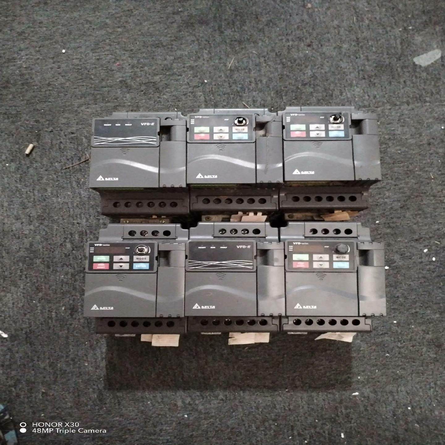 【议价】拆机台达E系列变频器VFD037E43A