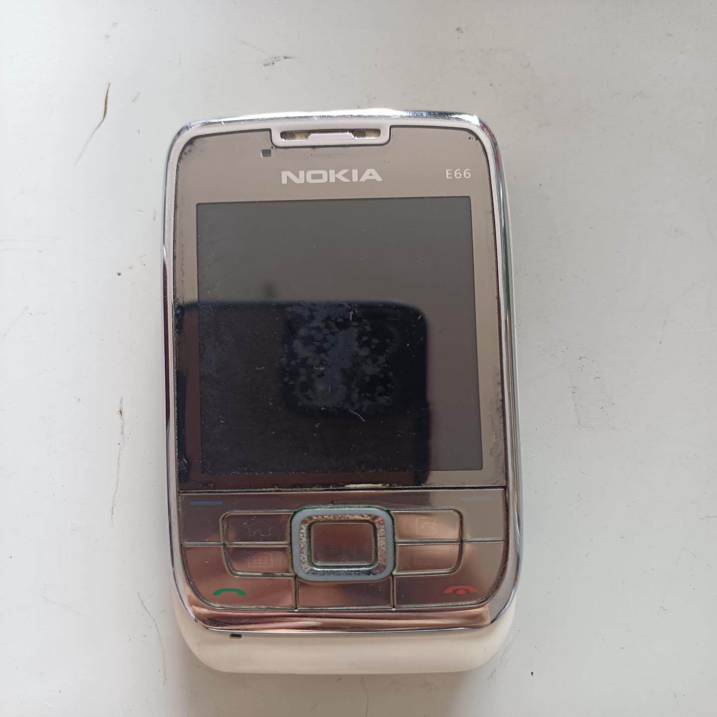 [议价]诺基亚e66不能开机喜欢收藏的来售出不退不换