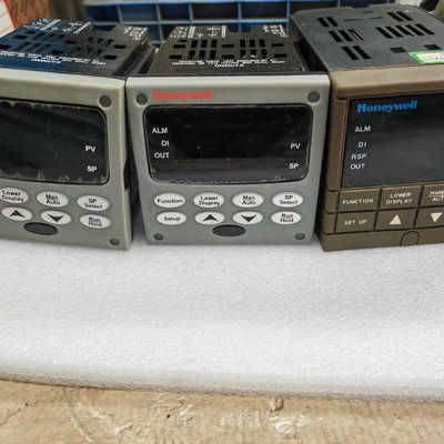 【议价】霍尼韦尔  UDC3000     DC300K-0-EA3