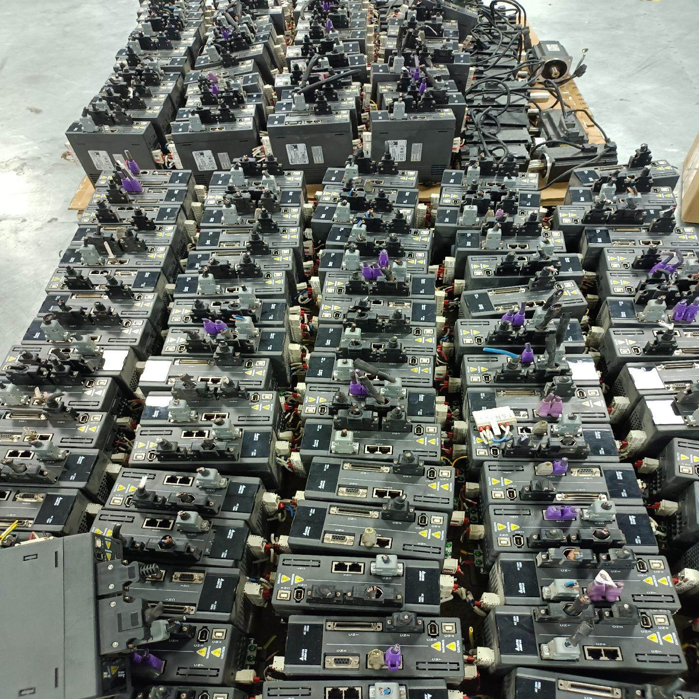 【议价】拆机台达A2 750W伺服电机 成色漂亮功能包好包邮需要联系