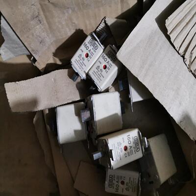 【议价】西霸熔断器   160A 12501300V 80个