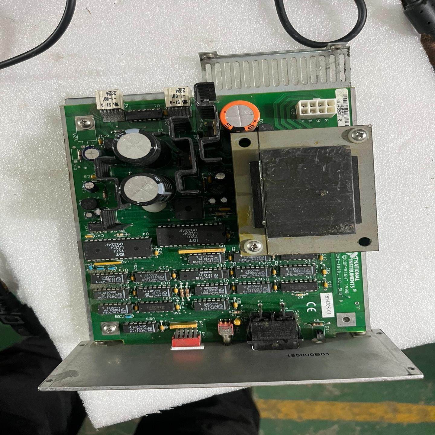 【议价】NI  SCXI-1000  现货成色看图片上面拆机器件