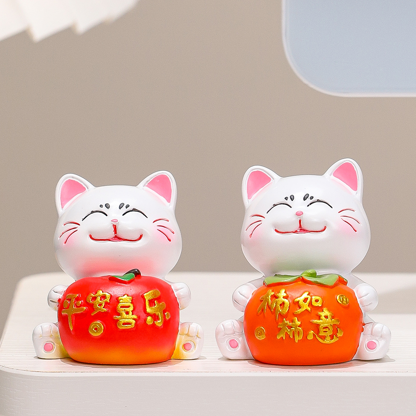 元?dú)庹胸?cái)貓擺件辦公室桌面裝飾品工位解壓好物送閨蜜朋友好運(yùn)禮物