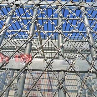 镀锌菱形刀片焊接网护栏防爬防盗网带刺铁丝边防刺网野猪防撞网片