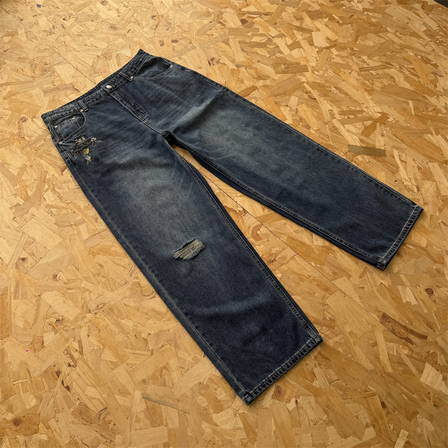 Derschutze复古破洞绣花牛仔裤