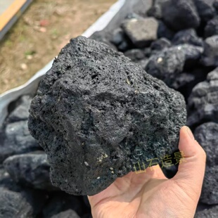 天然火山石黑色鱼缸造景大块原石草缸底砂过滤精选别墅园林景观石