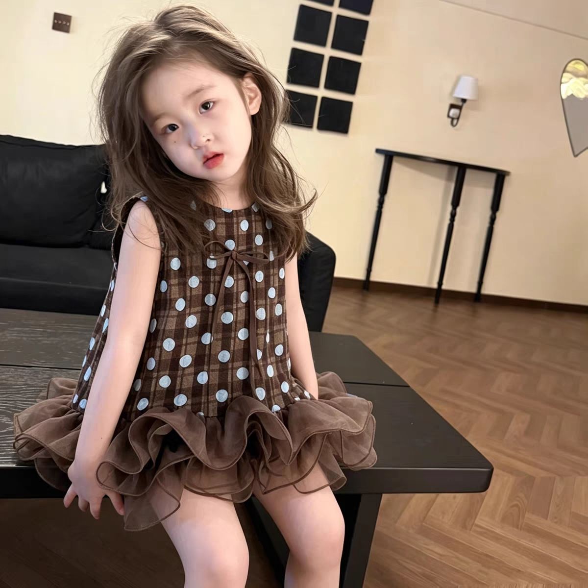 女童连衣裙2026夏季新款女孩咖色格纹波点背心裙宝宝韩系娃娃纱裙