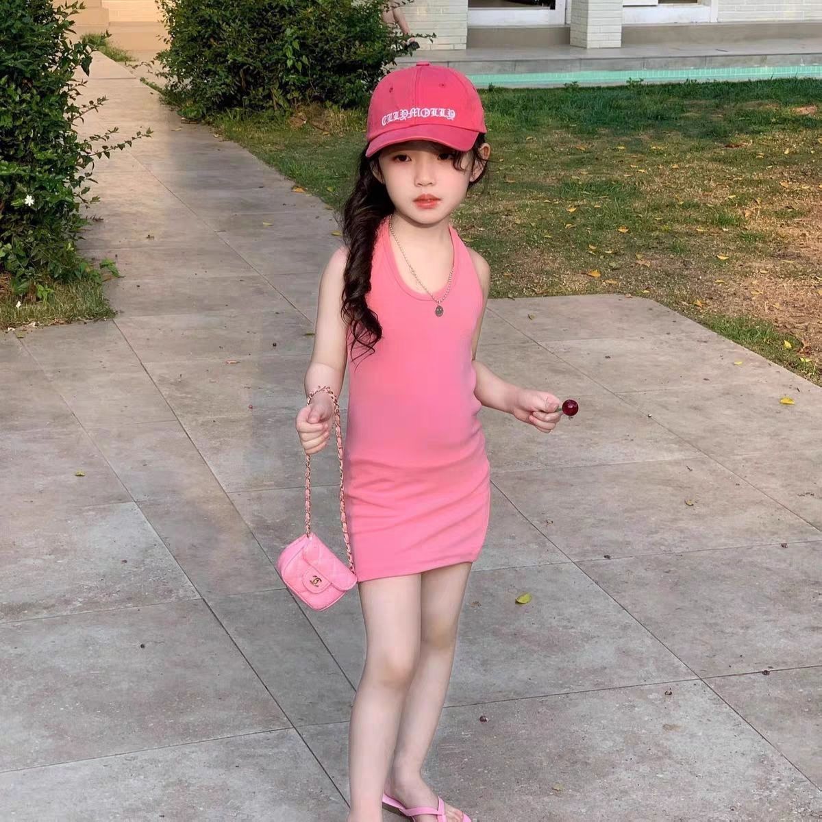 女童夏季连衣裙2026新款儿童吊带裙粉色修身纯色挂脖裙子莫代尔