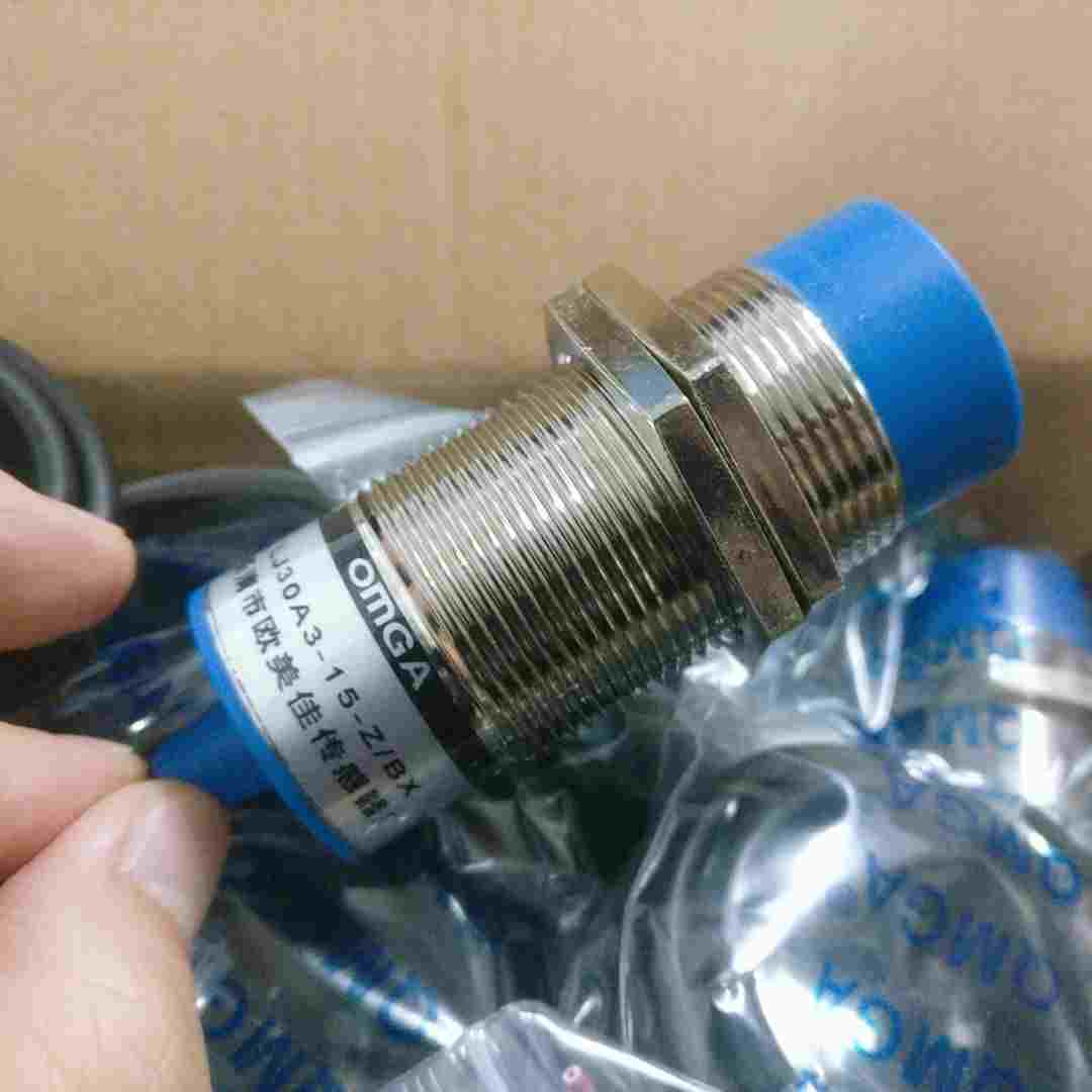 OMGA 金属感应电感式接近开关 LJ30A3-15-Z/BY AY 直流PNP型