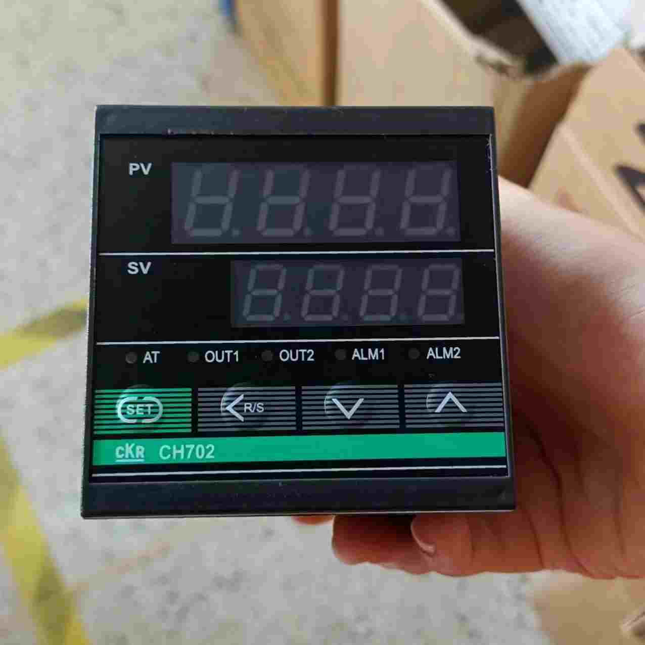 72智能数显温控表 CH702FK02-MAN-NN (K型/继电器)