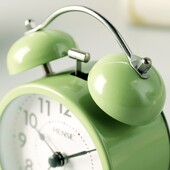 热销汉时时尚 简约小闹钟学生儿童闹表卧室床头钟男女时钟可爱台钟