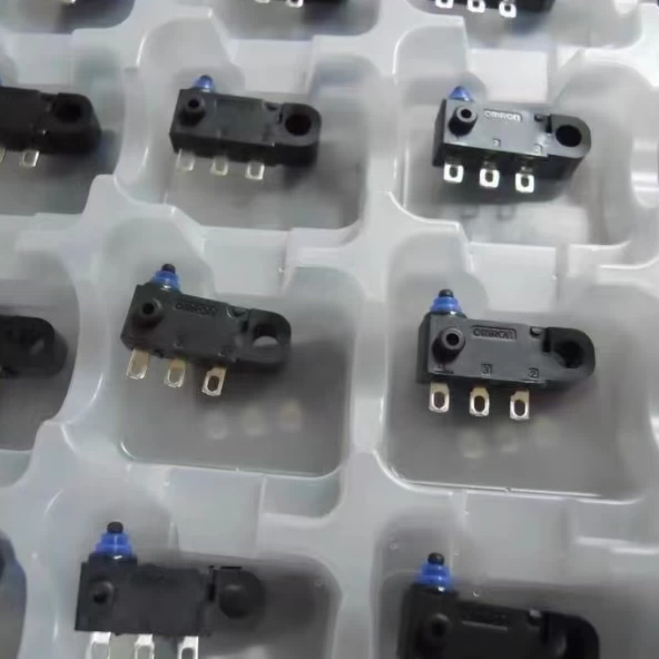 供应原装进口欧姆龙 D2HW-C201H  防水超小型微动开关 门锁开关