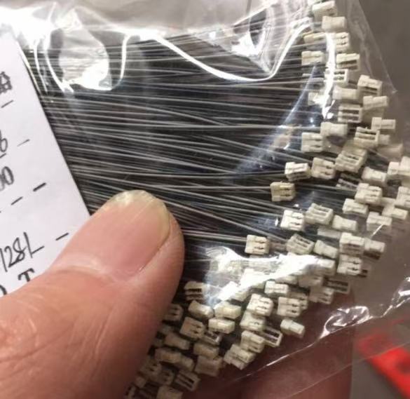 供0.8mm 刺破式端子线座 02SUR-32S  手表 手环 数码穿戴设备用