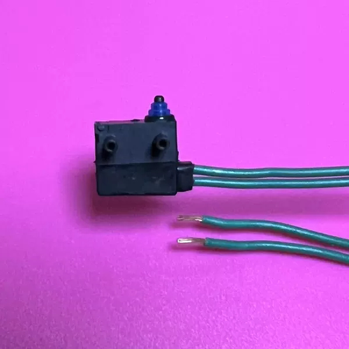 供原装欧姆龙D2HW-BR203ML车载门锁微动开关小型防水开关常开型