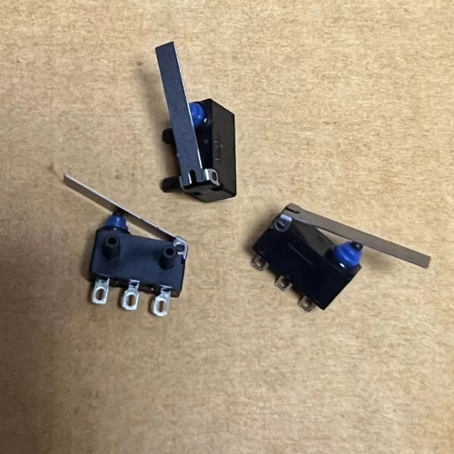 原装欧姆龙D2HW-BL221H 防水防尘防油 长直杆微动开关 车载门锁