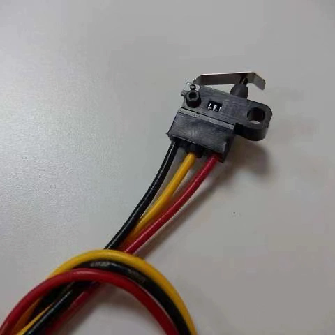 供原装进口ALPS 小型密封防尘 防水微动开关SPVQ111700车载微动