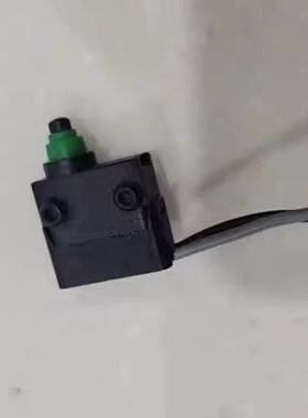 供优质防水微动开关G303-130F02BL常闭式L型带防水罩功能限位开关