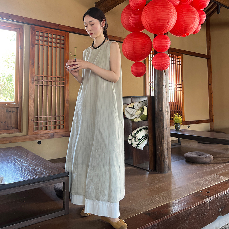 肆火后背镂空棉麻日系条纹背心裙女夏季新款慵懒无袖A字连衣裙