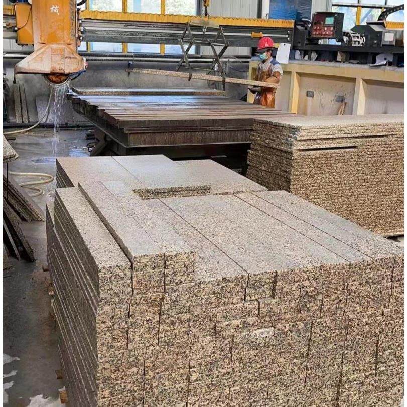 路沿石园林地铺石天然黄金麻荔枝面花岗岩火烧板石材黄锈石芝麻黑