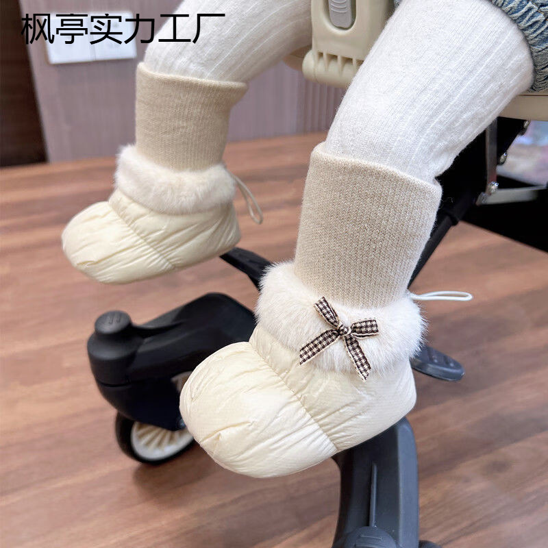 秋冬婴儿0-1岁男女宝宝软底加厚鞋袜一体不跟加绒护脚棉鞋加厚舒