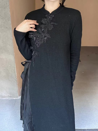 章海燕秋冬新款 显瘦现代感雕花刺绣钉珠拼接欧根纱100羊毛L780