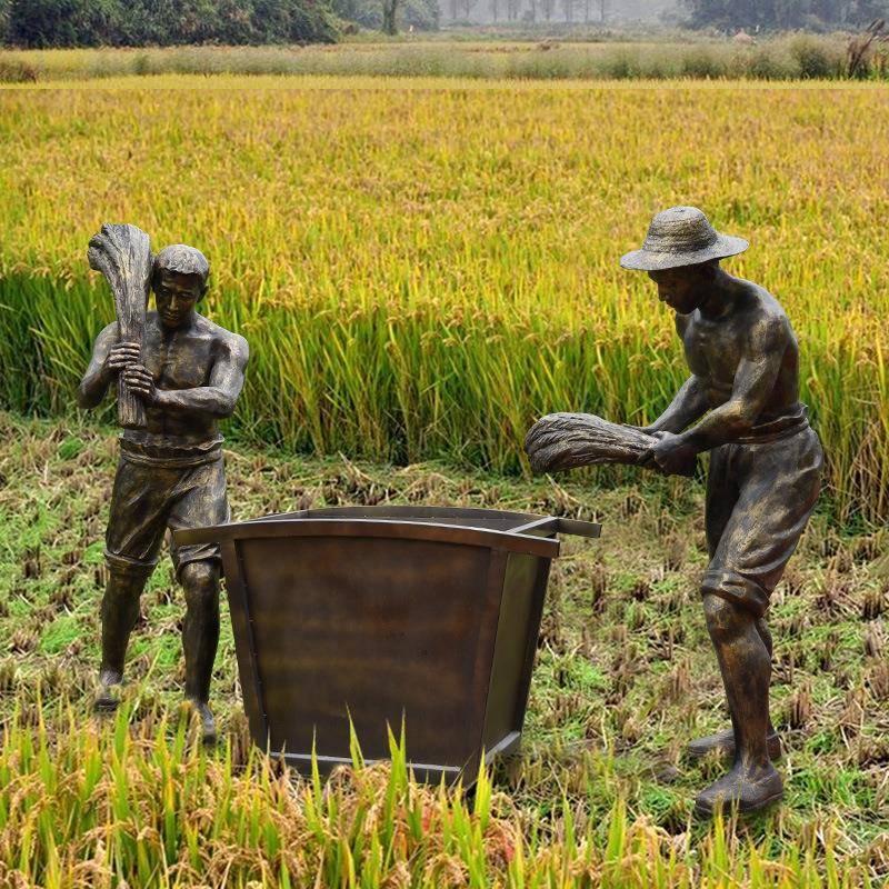 农耕主题仿铜人物玻璃钢雕塑新农村民风俗传统劳动文化割稻谷摆件