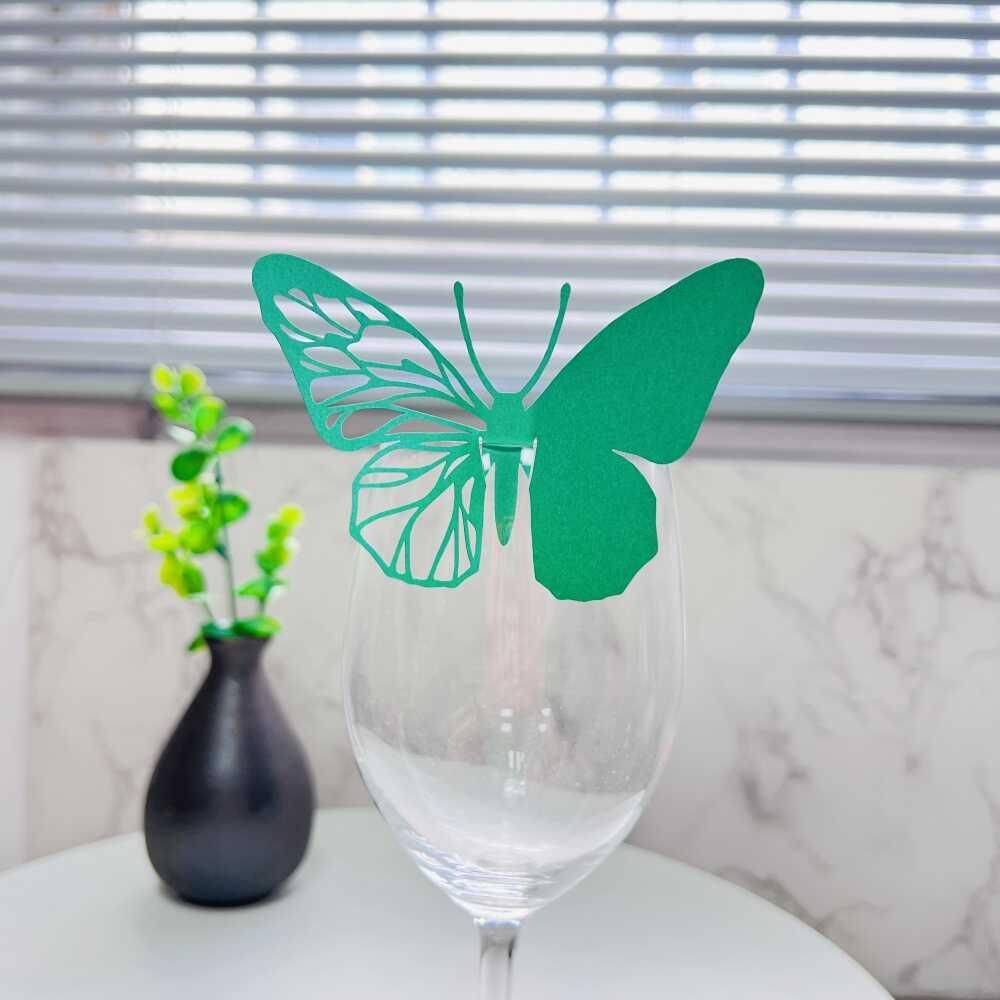 新款镂空蝴蝶席位卡餐厅酒店红酒杯装饰插卡婚庆宴会派对座席卡片