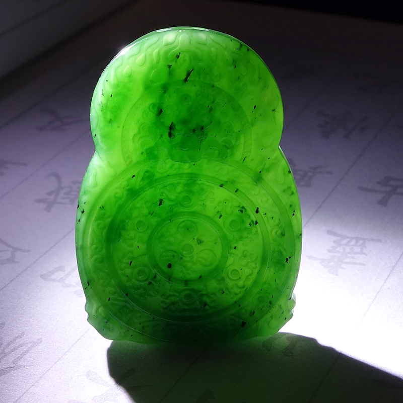 天然和田玉碧玉千手观音绿色圆雕玉石吊坠颈饰挂件