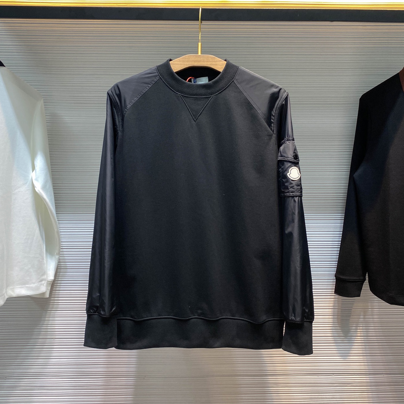 几何图形尼龙拼接袖臂口袋卫衣