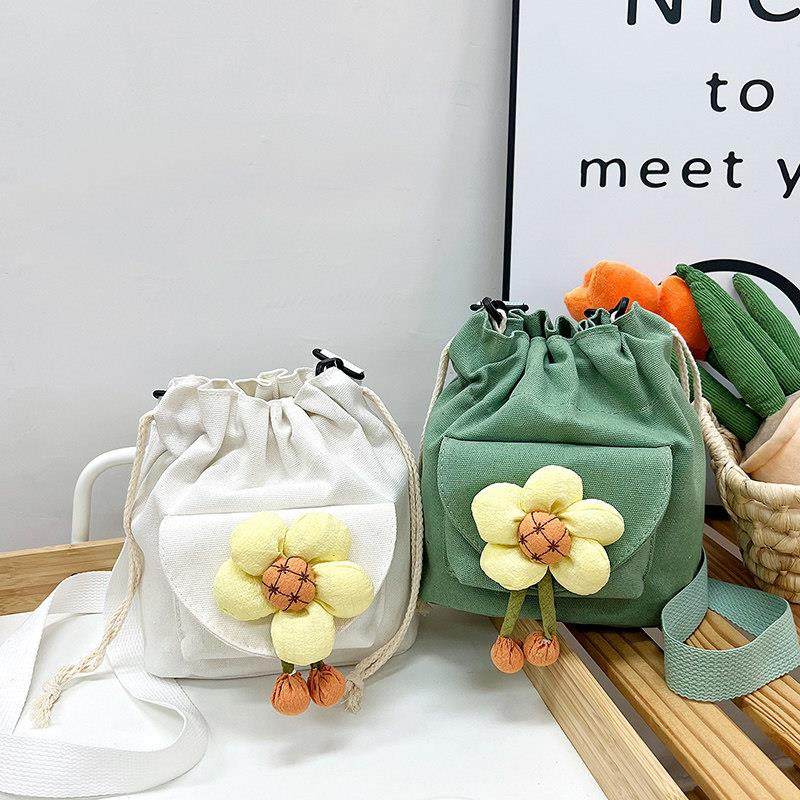 斜挎包新款水桶包女可爱花朵单肩包文艺小清新休闲帆布小包春夏款,箱包皮具/热销女包/男包,水桶包,淘宝优惠券,粉丝福利购,淘宝优惠卷