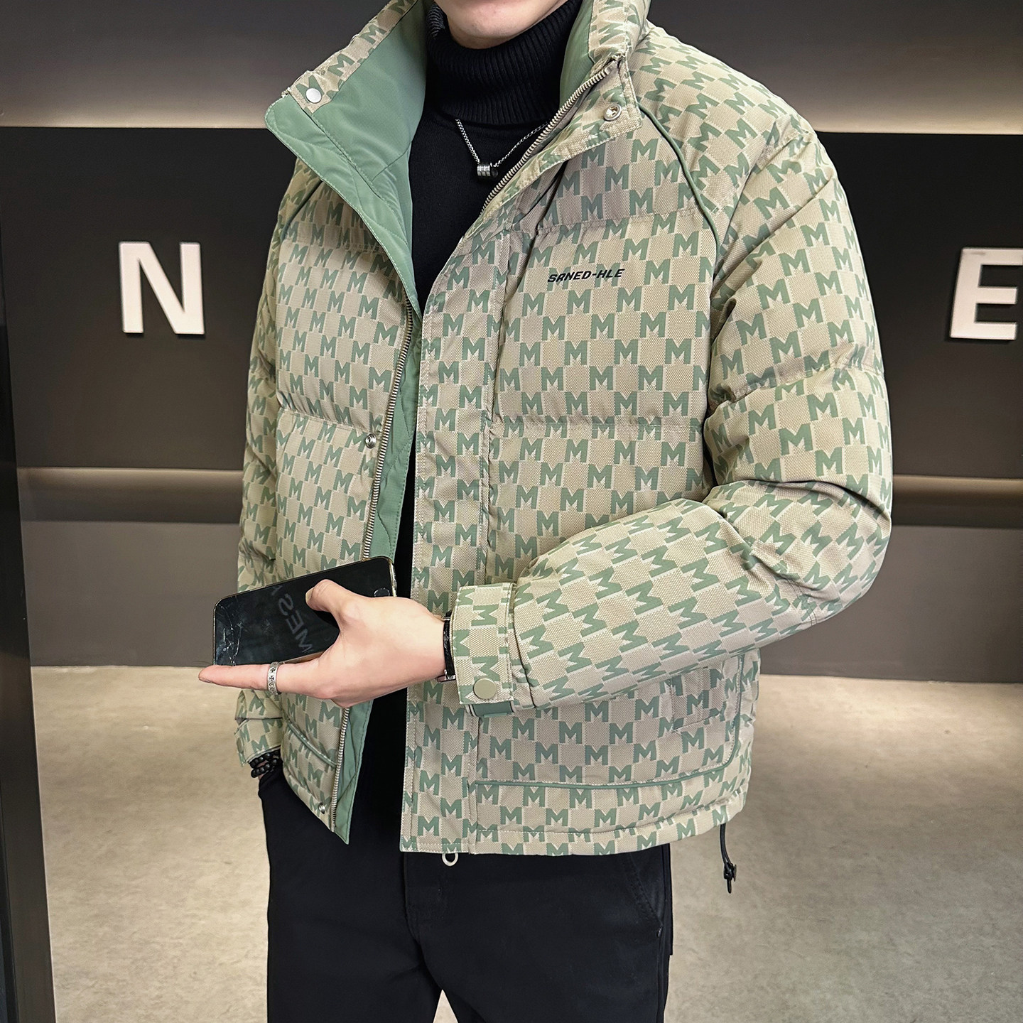 高端羽绒服男款冬季2025新款潮牌时尚高级感加厚保暖防寒服外套男