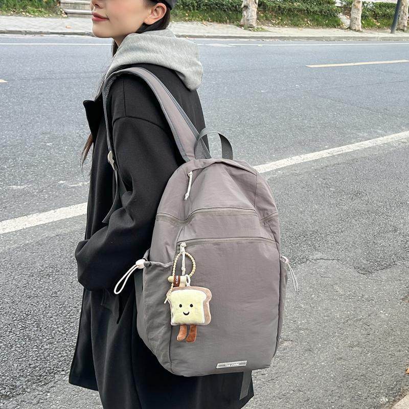 中点2025新款后揹包女大学生书包户外运动徒步登山大容量旅行揹包