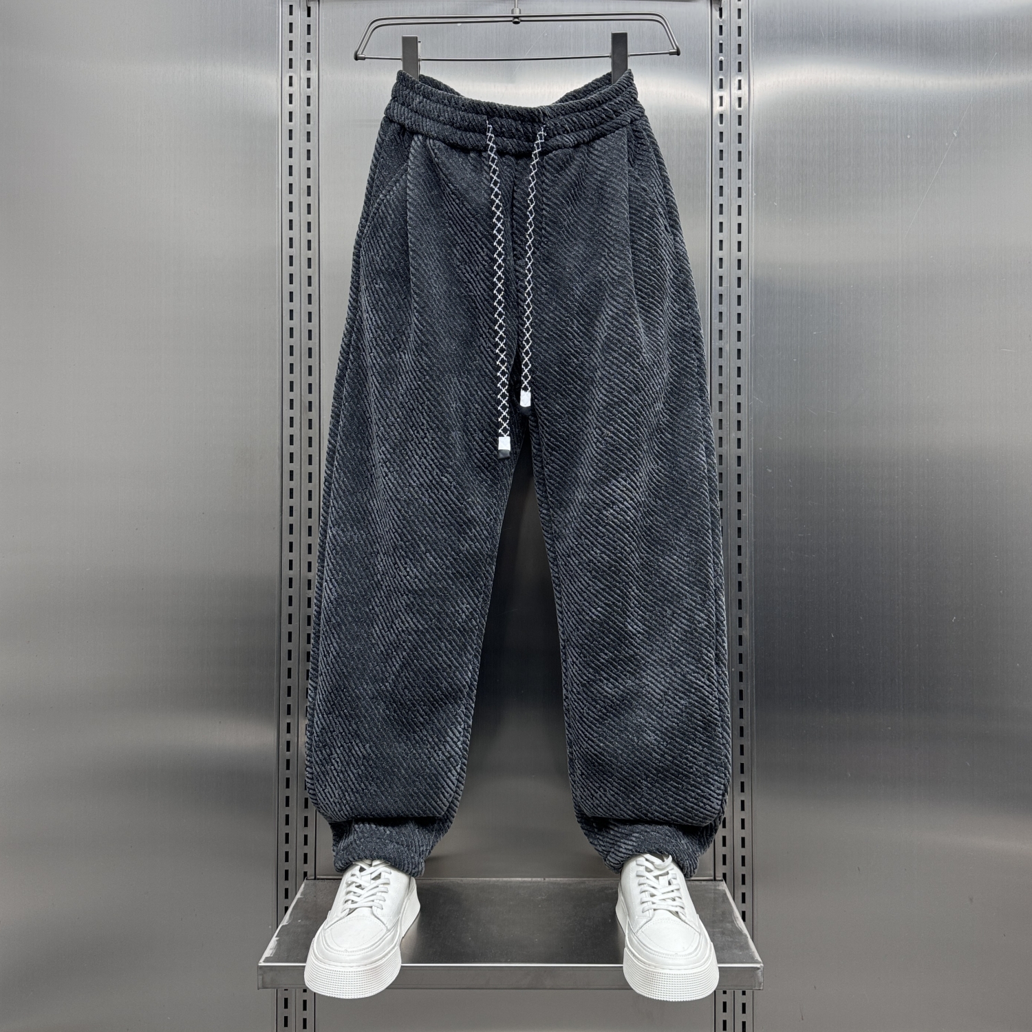 冬季加绒宽松掐褶直筒哈伦裤潮牌