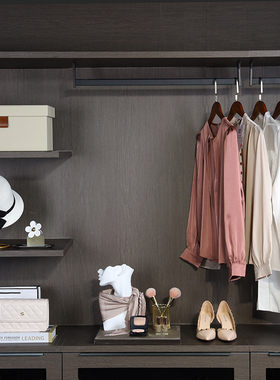 样板房衣帽间主卧轻奢套装托盘组合样板间家居摆件软装衣柜装饰品