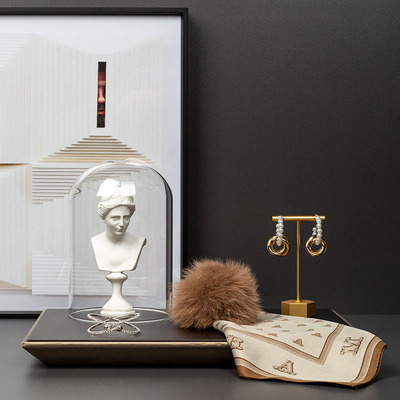 欧式轻奢样板房衣帽间软装饰品套装丝巾耳环画衣柜梳妆台展厅摆件