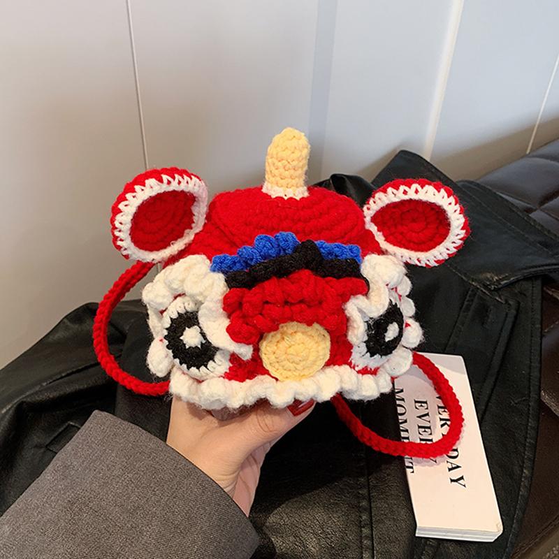 迷你小包包女童2025新款中国风红色新年斜挎小包针织老虎头醒狮包