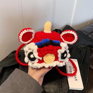 迷你小包包女童2025新款中国风红色新年斜挎小包针织老虎头醒狮包