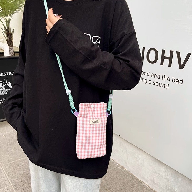 春夏季手机包女斜挎2025新款小众设计小包包女可爱迷你轻便小挎包