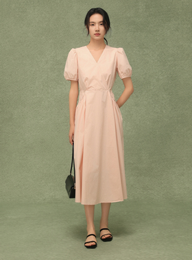 AIRIQI奥莱女装法式连衣裙都市气质温柔简约收腰V领长裙AH42LQ654