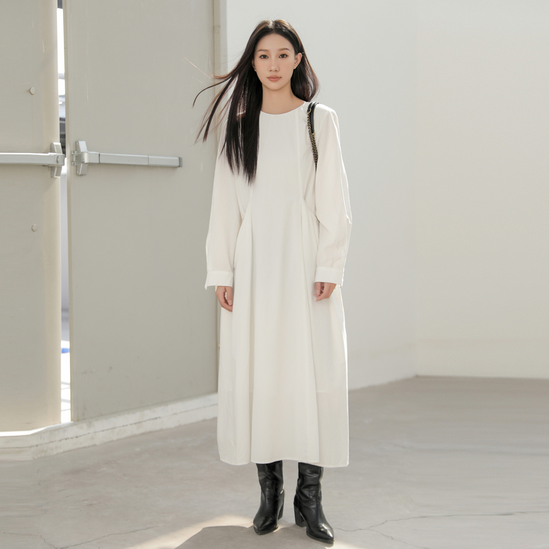 AIRIQI奥莱女装圆领连衣裙时尚百搭纯色显瘦白月光长裙AY41LQ294