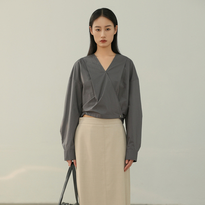 AIRIQI奥莱女装V领衬衫短款清冷感百搭简约短款上衣BR41XS270