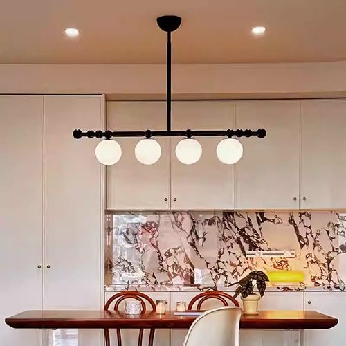 法式复古餐厅吊灯新款魔豆餐桌灯中古实木高级感创意照明中山灯具