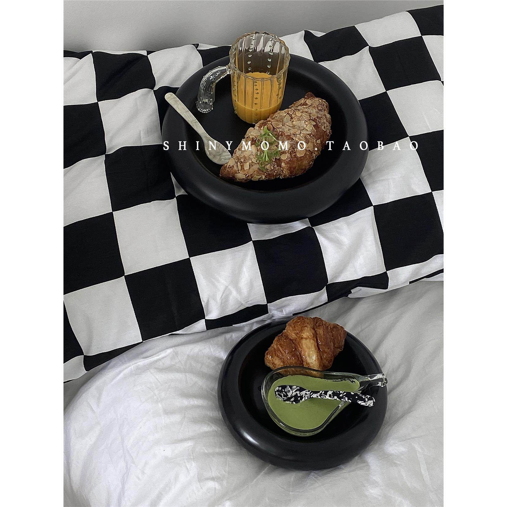 Shinymomo可爱黑色简约陶瓷盘胖胖盘圆形韩式ins风餐盘美食圆平盘,纺织面料/辅料/配套,服装加工设备,淘宝优惠券,粉丝福利购,淘宝优惠卷