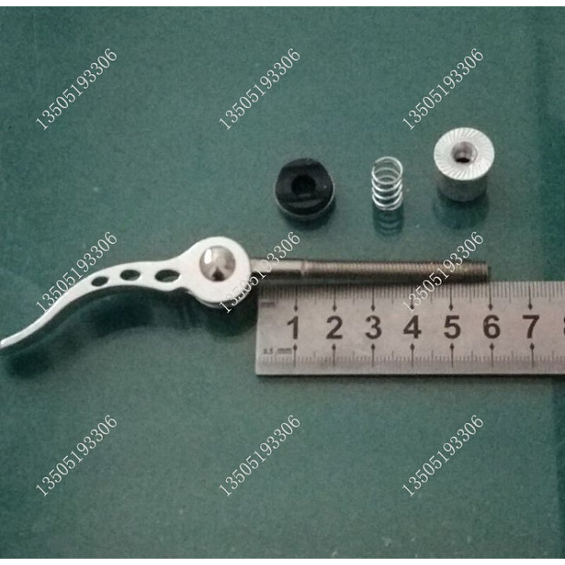 。高速多功能粉碎机螺丝卡扣 打粉机 研磨机快开螺杆锁扣 原厂配