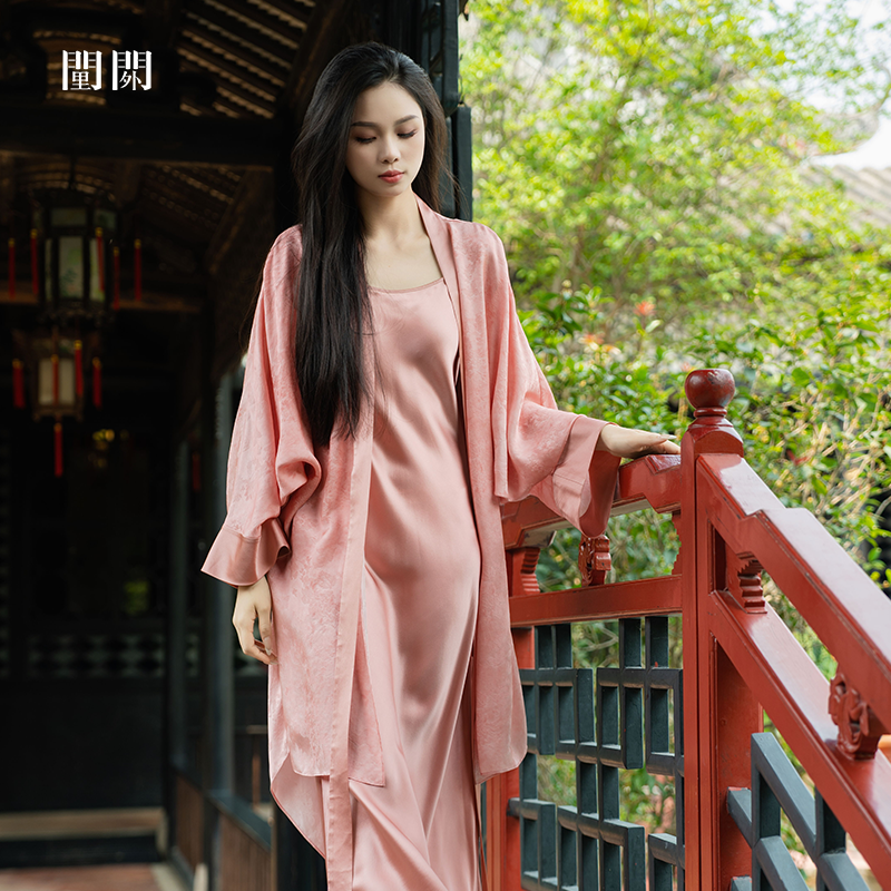 蝶恋花真丝国风女装粉色套装
