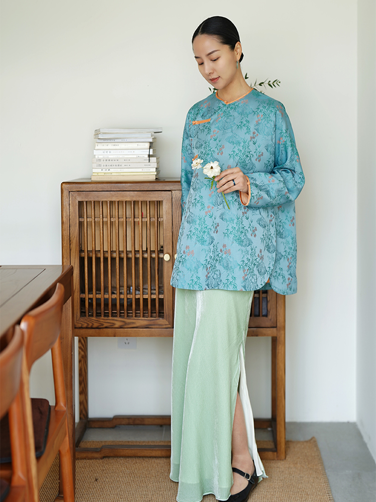 门里门外天蓝春和景明宋锦斜襟上衣2021768-1